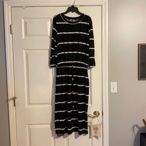 Long sleeve black and white striped dress!